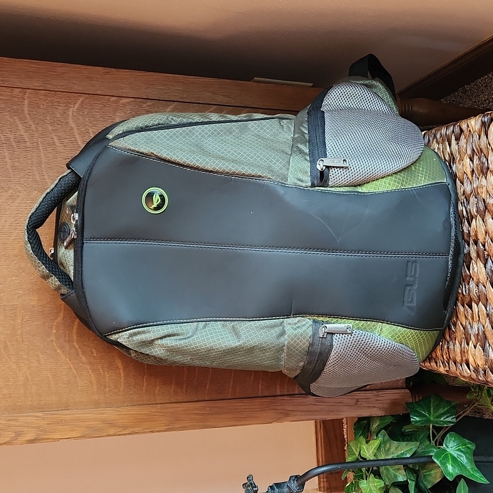 ASUS Republic of Gamers (ROG)  Backpack/Laptop Bag